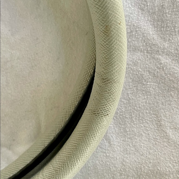 Yellow Guess Faux Leather Fully Lined Handbag - Picture 8 of 15